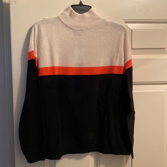 NWT C by Bloomingdale’s white, pink, and navy cashmere sweater - Picture 1 of 3